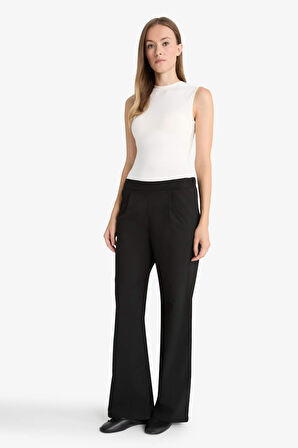 Slim Fit Dar Kesim Yarım Balıkçı Yaka Kolsuz Çıtçıtlı Body