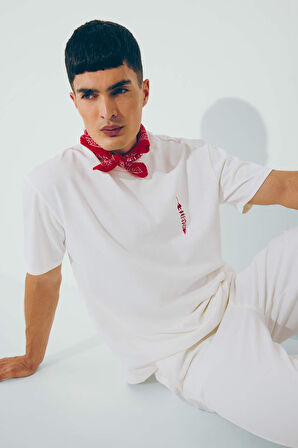 Boxy Fit Bisiklet Yaka Sırt Baskılı Kısa Kollu Tişört