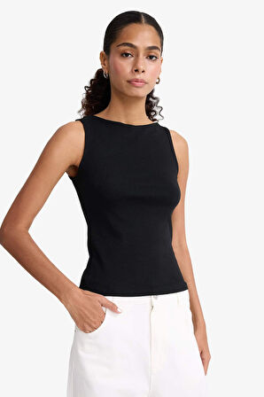 Slim Fit Dar Kesim Kayık Yaka Ribana Atlet