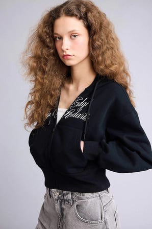 Defacto H0168AXBK81 Siyah Kapüşonlu Baskılı Fermuarlı Sweatshirt