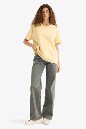 Oversize Geniş Kalıp Bisiklet Yaka Kısa Kollu Tişört