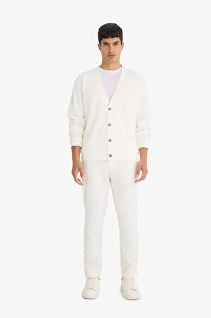 V Yaka Düğmeli Hırka