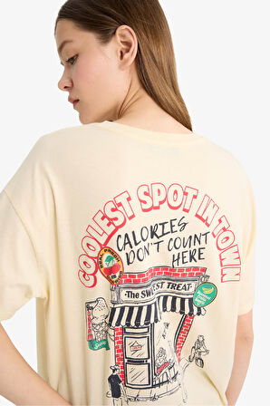 Oversize Geniş Kalıp Bisiklet Yaka Sırt Baskılı Kısa Kollu Tişört