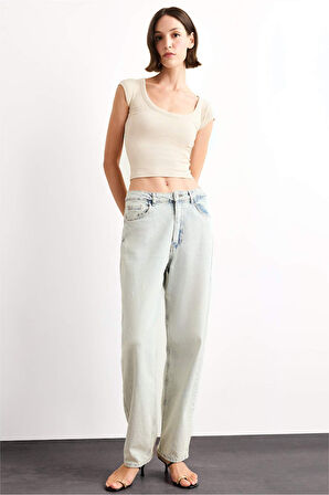 Bisiklet Yaka Kısa Kollu Tişört