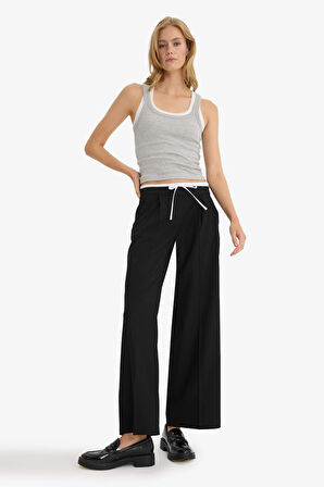 Wide Leg Cep Detaylı Normal Bel Geniş Paça Pantolon