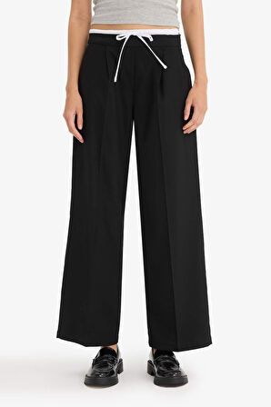 Wide Leg Cep Detaylı Normal Bel Geniş Paça Pantolon