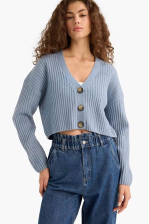 DeFacto Regular Fit V Yaka Düğmeli Triko Hırka R1389AZ25WNBE373