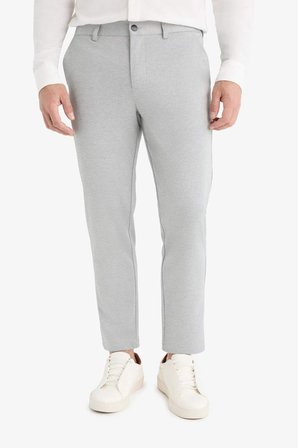 DeFacto Jogger Düz Paça Her Yöne Esneyen Kumaş Pantolon T6317AZ25AUGR377