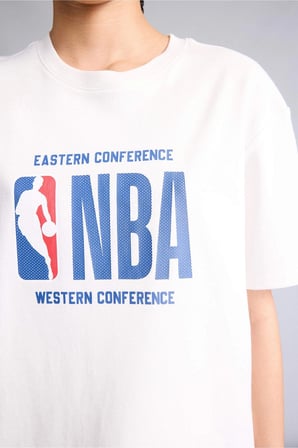 Defacto G0714AXER105 Ekru NBA Wordmark Relax Fıt Tişört