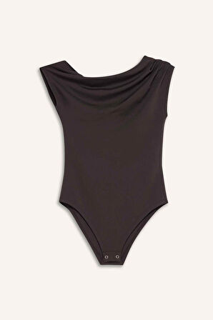 Slim Fit Dar Kesim Asimetrik Bluz