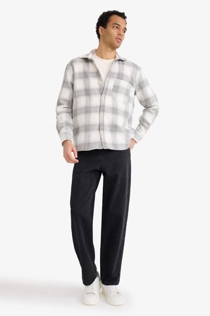DeFacto Regular Fit Kareli Uzun Kollu Gömlek G4319AX25WNGR488