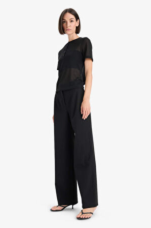 Slim Fit Dar Kesim Bisiklet Yaka Ribana Kısa Kollu Tişört