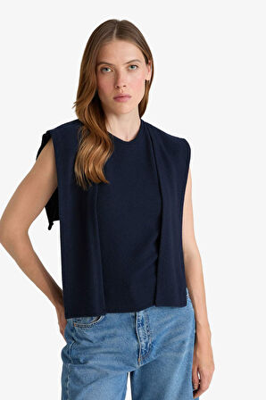 Slim Fit Dar Kesim Bisiklet Yaka Bağlama Detaylı Kolsuz Bluz