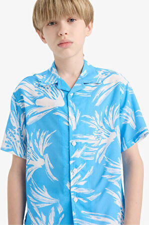 DeFacto Erkek Çocuk Oversize Geniş Kalıp Polo Yaka Desenli Viskon Kısa Kollu Gömlek F5675A825HSBE339