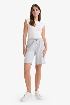 Regular Fit Normal Bel Düz Paça İnce Bermuda Şort