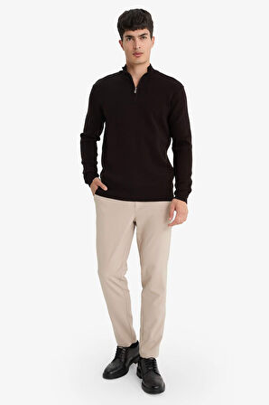 Standart Fit Yarım Fermuarlı Triko Kazak