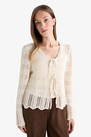 Regular Fit V Yaka Önden Bağlamalı Ajurlu Triko Hırka