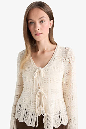 Regular Fit V Yaka Önden Bağlamalı Ajurlu Triko Hırka