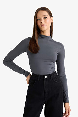 Yarım Balıkçı Yaka Uzun Kollu Çıtçıtlı Body