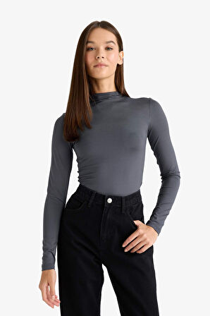 Yarım Balıkçı Yaka Uzun Kollu Çıtçıtlı Body