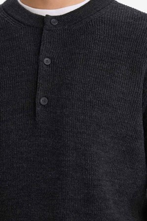 DeFacto Standart Fit Düğmeli Yaka Triko Kazak F3118AX25WNAR138