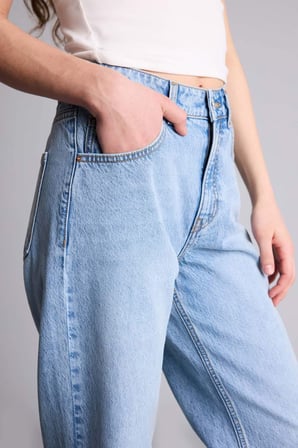 DeFacto Straıght Wıde Yüksek Bel Geniş Paça Uzun Jean Kar Yıkamalı Pantolon H1062AX26SMNM39