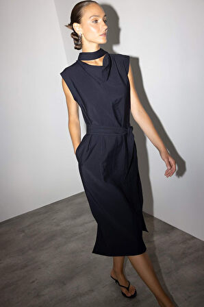 Bağlama Detaylı Modal Kolsuz Midi Elbise