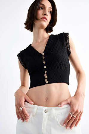 Crop Büyük Yaka Düğmeli Triko Atlet