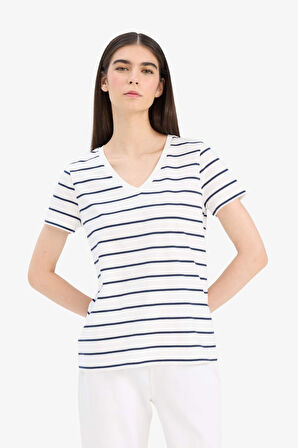 Relax Fit V Yaka Çizgili Kısa Kollu Tişört