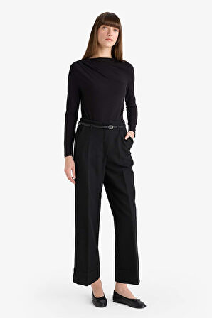 Slim Fit Dar Kesim Kayık Yaka Uzun Kollu Tişört