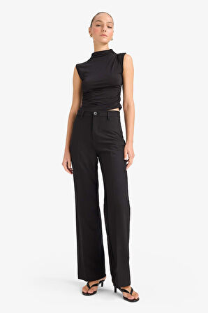 Slim Fit Dar Kesim Yarım Balıkçı Yaka Kolsuz Bluz
