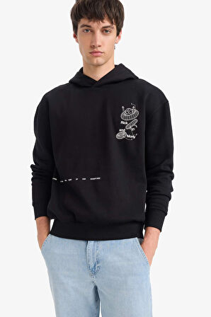 Rick and Morty Boxy Fit Kapüşonlu Baskılı Sweatshirt