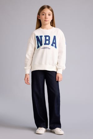 NBA Wordmark Oversize Geniş Kalıp Bisiklet Yaka Sweatshirt Kız Çocuk F3200A825AUER105