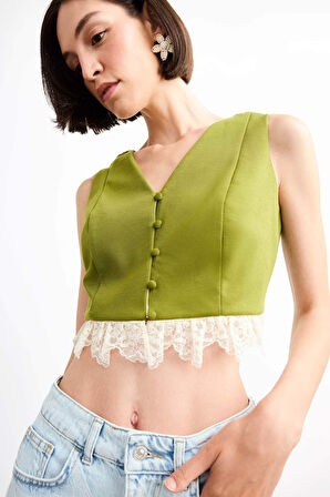 Fitted Düğmeli Dantel Detaylı Yelek 