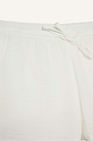 DeFacto A Kesim Normal Bel Kısa Paça Müslin Şort F2868AX25SMWT32