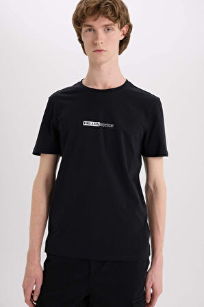 DeFacto %100 Pamuk Slim Fit Dar Kesim Bisiklet Yaka Baskılı Kısa Kollu Tişört E3776AX25SMBK81