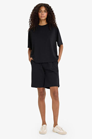 Regular Fit Normal Bel Düz Paça İnce Bermuda Şort