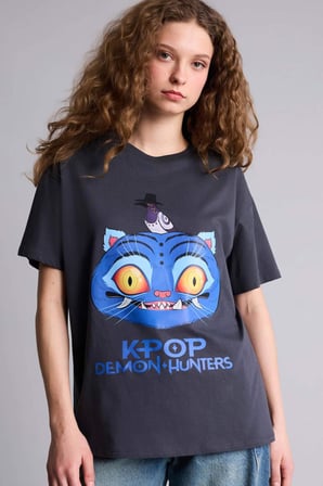 DeFacto Kpop - Demon Hunters Oversıze Tişört H0254AX26SMAR191
