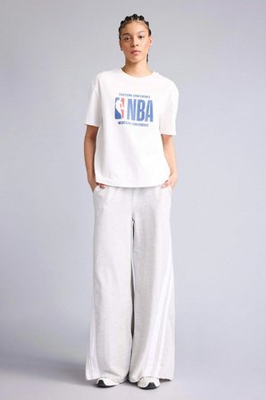 Defacto G0714AXER105 Ekru NBA Wordmark Relax Fıt Tişört
