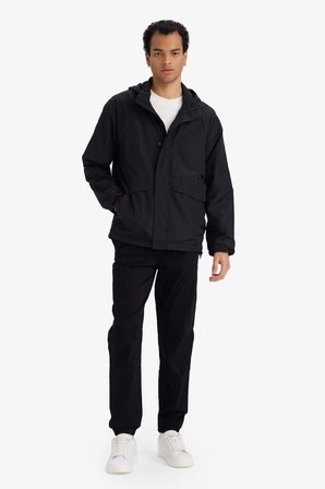 DeFacto REGULAR FIT Su İtici Kapüşonlu Yağmurluk D6305AX26SPBK27