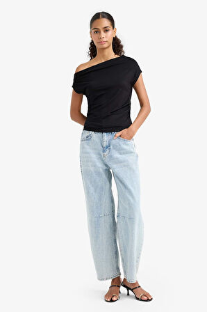 Slim Fit Dar Kesim Tek Omuzlu Kısa Kollu Tişört