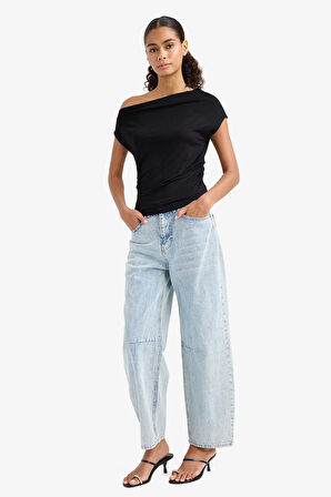 Slim Fit Dar Kesim Tek Omuzlu Kısa Kollu Tişört