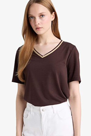 Regular Fit V Yaka Kısa Kollu Tişört