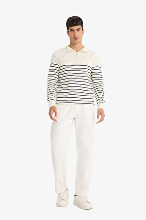 Standart Fit Yarım Fermuarlı Çizgili Triko Kazak