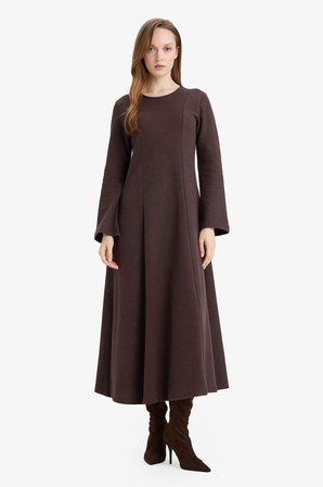 DeFacto Bisiklet Yaka Uzun Kollu Selanik Kumaş Maxi Elbise G8779AX26SPBN601