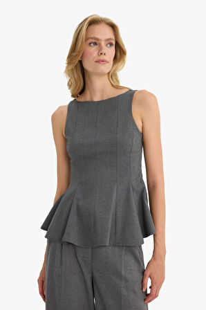 Fitted Kayık Yaka Kolsuz Bluz