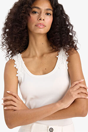 Slim Fit Dar Kesim Yuvarlak Yaka Ribana Atlet