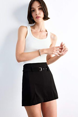 Fitted Kemer Detaylı Şort Etek