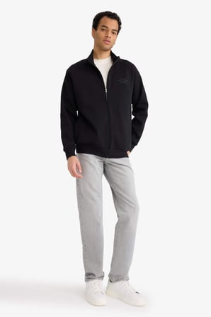 DeFacto Boxy Fit Dik Yaka Baskılı İçi Yumuşak Tüylü Cepli Fermuarlı Sweatshirt E1367AX26SPBK81