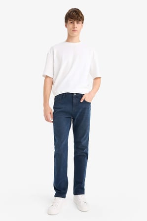 DeFacto Sergio Regular Fit Normal Kalıp Normal Bel Boru Paça Jean Pantolon W7086AZ25AUNM83